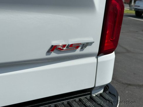 Used 2019 Chevrolet Silverado 1500 RST image 18