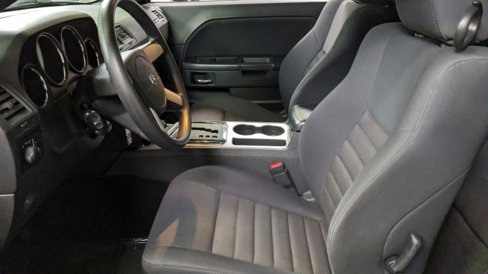 Used 2010 Dodge Challenger SE image 20