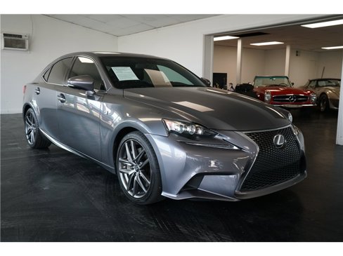 Used 2016 Lexus IS 200t image 9