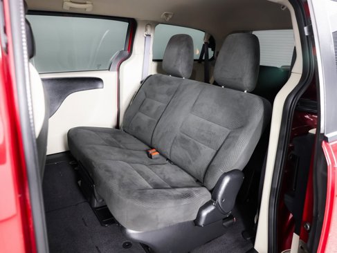 Used 2016 Dodge Grand Caravan American Value Package image 19