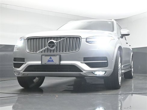 Used 2016 Volvo XC90 T6 Inscription w/ Vision Package image 11