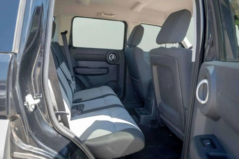 Used 2007 Dodge Nitro SXT image 7
