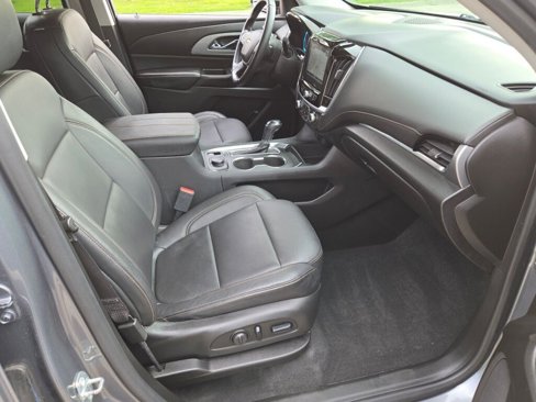Used 2018 Chevrolet Traverse LT image 6