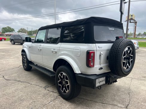 Used 2022 Ford Bronco Outer Banks image 8