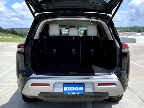 Used 2023 Nissan Pathfinder SL image 24