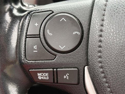 Used 2018 Toyota RAV4 XLE image 25