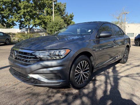 Certified 2021 Volkswagen Jetta SE image 3
