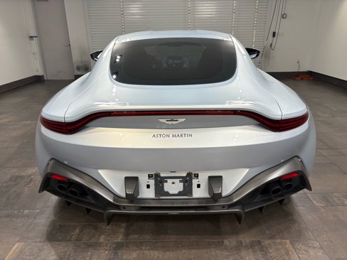 Used 2019 Aston Martin V8 Vantage Coupe image 24