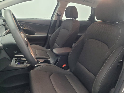 Used 2020 Hyundai Elantra GT image 17