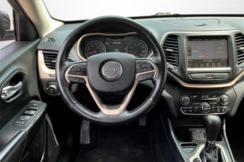Used 2015 Jeep Cherokee Limited image 8