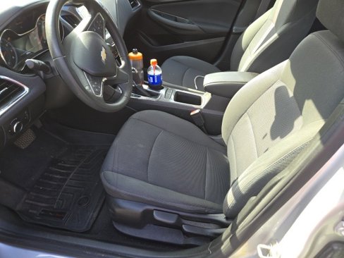 Used 2017 Chevrolet Cruze LT image 2
