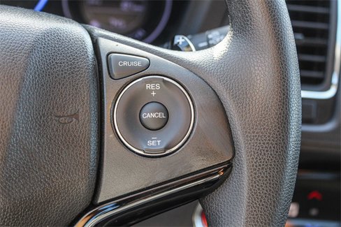 Used 2018 Honda HR-V EX image 32