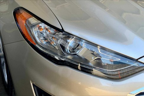 Used 2019 Ford Fusion SE image 26