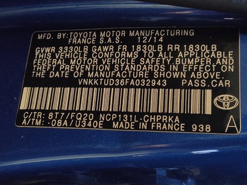 Used 2015 Toyota Yaris L image 33