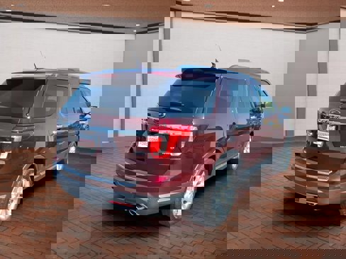 Used 2018 Ford Explorer Limited w/ Ford Safe & Smart Package image 8