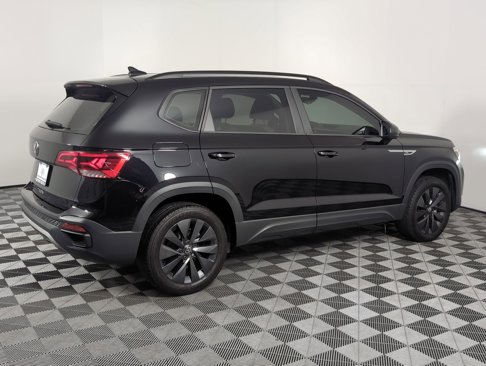 Used 2023 Volkswagen Taos S image 9