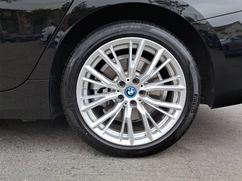 Used 2023 BMW 330e xDrive image 37