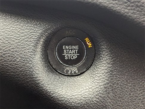 Used 2020 Jeep Cherokee Limited image 24