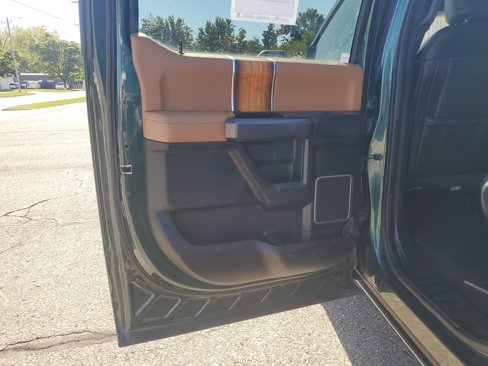 Used 2016 Ford F150 Limited image 22