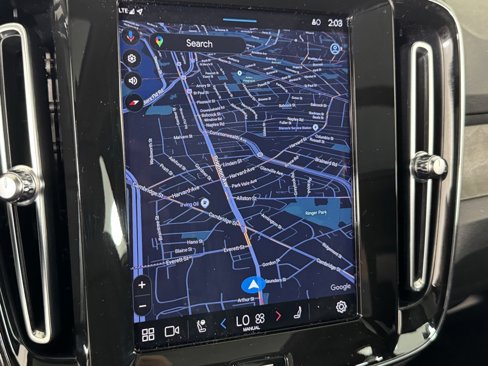 Certified 2023 Volvo XC40 B5 Plus w/ Climate Package image 26