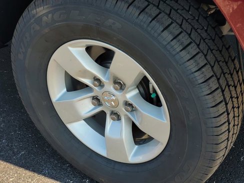 Used 2019 RAM 1500 Tradesman w/ Chrome Plus Package image 12