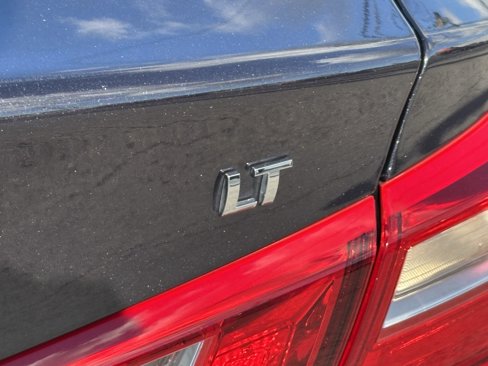 Used 2023 Chevrolet Malibu LT image 14