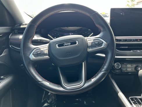 Used 2022 Jeep Compass Trailhawk w/ Trailhawk Convenience Group image 18