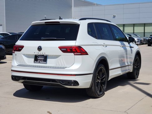 Used 2022 Volkswagen Tiguan SE R-Line image 6