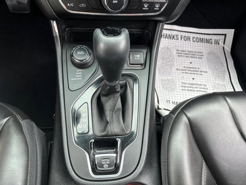 Used 2021 Jeep Cherokee Latitude Plus image 23