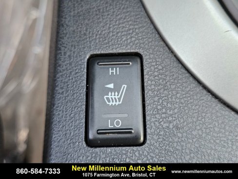 Used 2011 Nissan Rogue SV w/ SL Pkg image 23