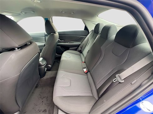 New 2025 Hyundai Elantra SE image 22