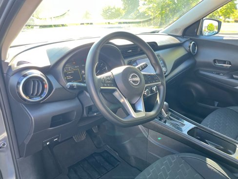Used 2024 Nissan Kicks SV image 14