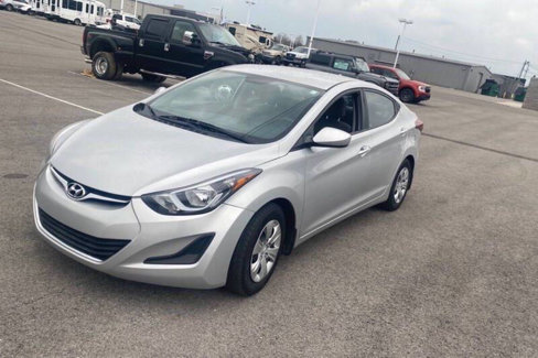 Used 2016 Hyundai Elantra SE image 7