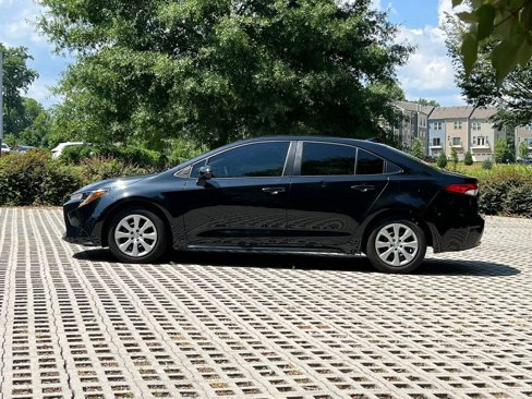 Used 2021 Toyota Corolla LE image 7