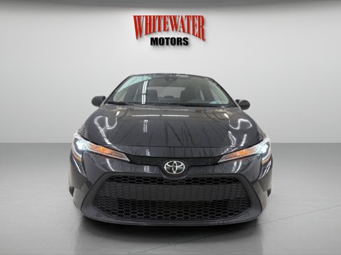 Used 2021 Toyota Corolla LE image 6