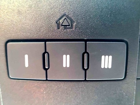 Used 2020 Chrysler 300 Limited image 29