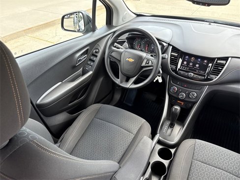 Used 2020 Chevrolet Trax LS image 16