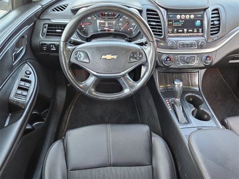 Used 2016 Chevrolet Impala LT w/ Convenience Package image 6