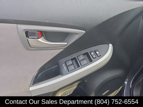 Used 2013 Toyota Prius One image 9