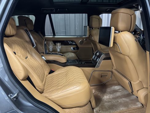 Used 2020 Land Rover Range Rover SV Autobiography Dynamic image 10