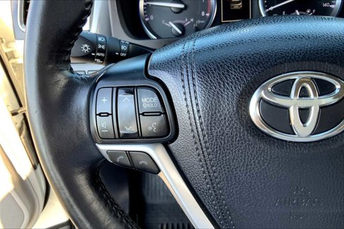Used 2018 Toyota Highlander Limited image 20