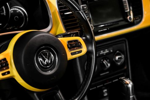 Used 2014 Volkswagen Beetle TDI image 22