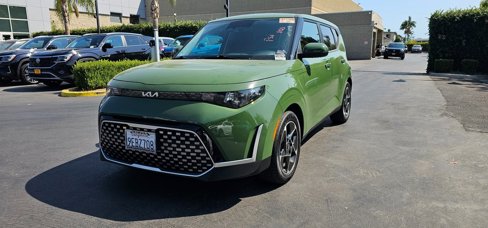 Used 2023 Kia Soul EX image 1