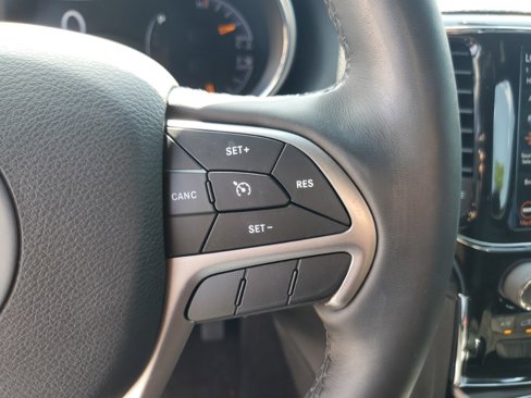 Used 2022 Jeep Grand Cherokee Laredo X image 15