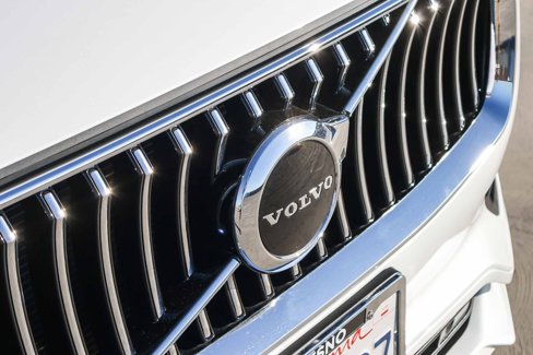 Used 2022 Volvo XC90 T6 Momentum w/ Protection Package Premier image 11