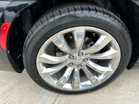 Used 2018 Chrysler 300 Limited image 62