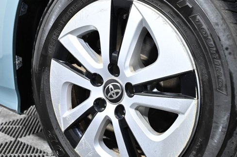 Used 2016 Toyota Prius image 32