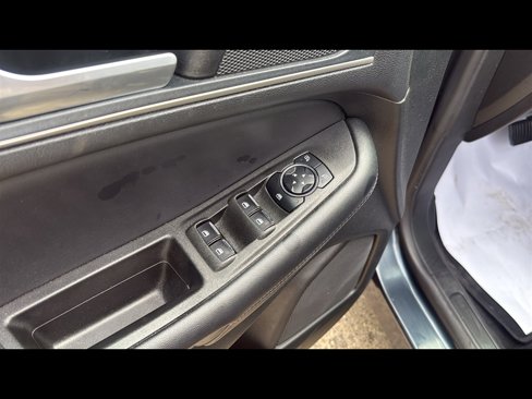 Used 2023 Ford Edge SEL image 8