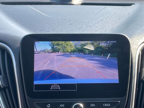 Used 2024 Chevrolet Malibu LT image 17