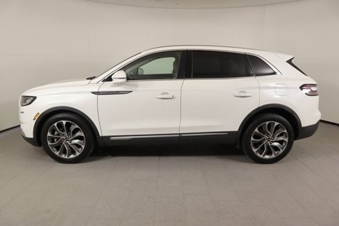 Used 2022 Lincoln Nautilus Reserve w/ Luxury Package image 8